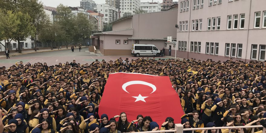Mehmetçik Gebze’ye selam gönderdi