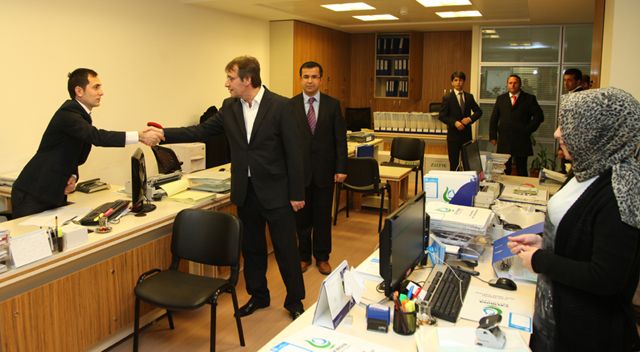 Demirci, yeni haftaya personel ziyareti ile başladı