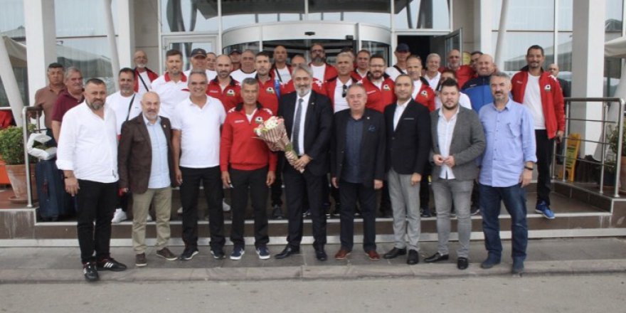 Yavruvatan’daki kardeşleri bağrımıza bastık!