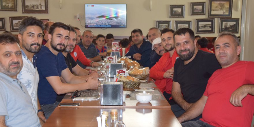 Güven Demirbaş’tan Moral Yemeği