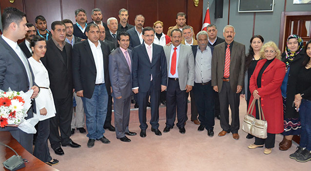 Romanlar valiyi ziyaret etti