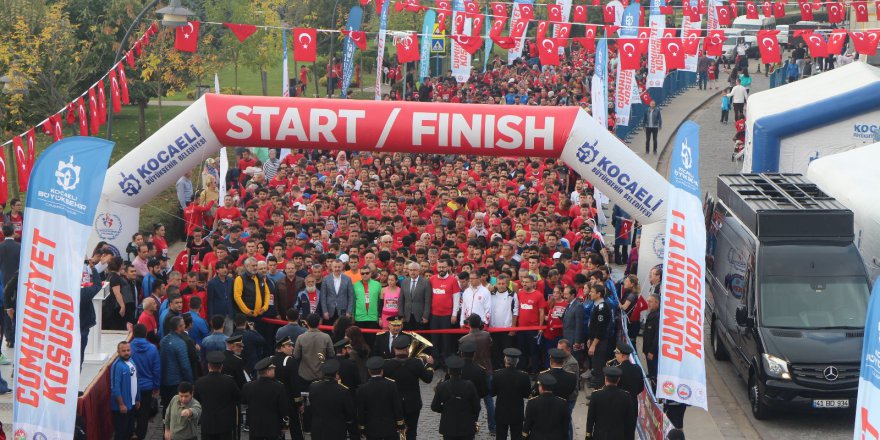 Cumhuriyet Koşusu nefes kesti