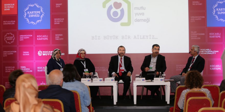 İnsanları mutlu etmenin yolu konuşuldu  