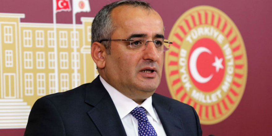 HAYDAR AKAR:  “Cumhuriyet ışığı aydınlatmaya devam edecek”