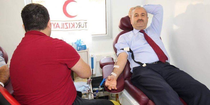 Büyükgöz kan bağışı yaptı
