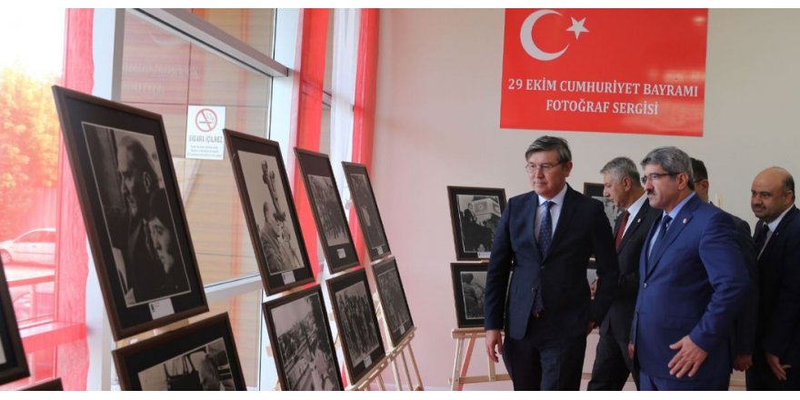 Büyükelçi Atatürk sergisine hayran kaldı