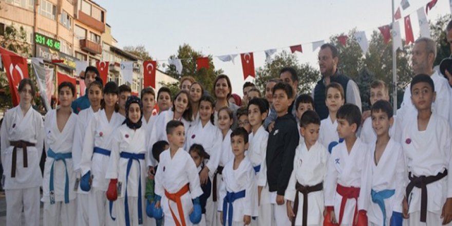 Karetecilerden Muhteşem Gösteri!