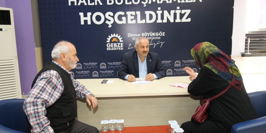 Vatandaşın sorunlarını dinliyor