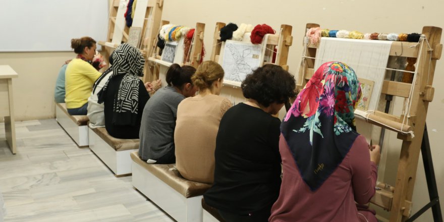 Hereke Halısı KO-MEK’te yaşatılıyor
