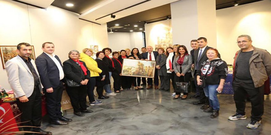 Bıyık CHP’li kadınların kermesine gitti