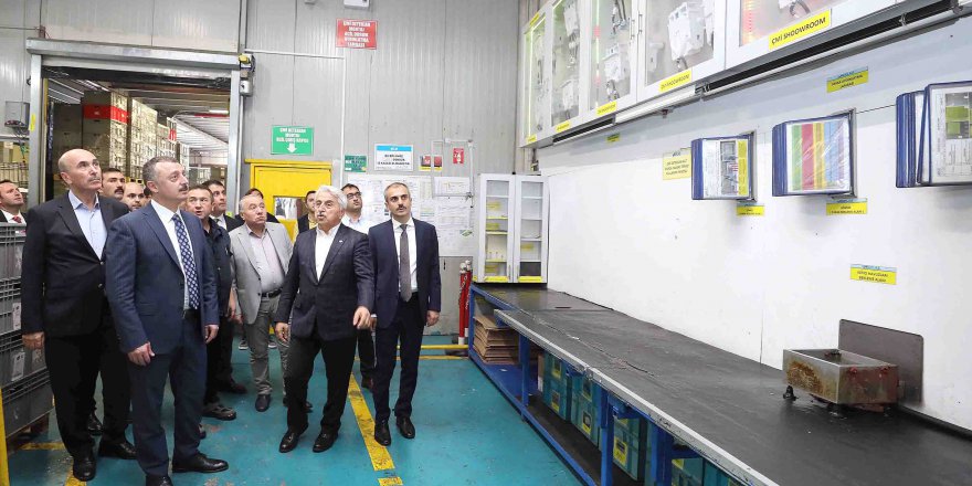 Başkan Büyükakın Gebze’de fabrika ziyareti yaptı