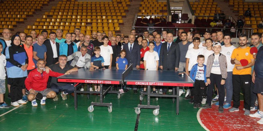 Turnuvanın açılışını Başkan Büyükgöz yaptı