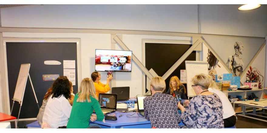 Yabancı öğretmenlere kodlama eğitimi