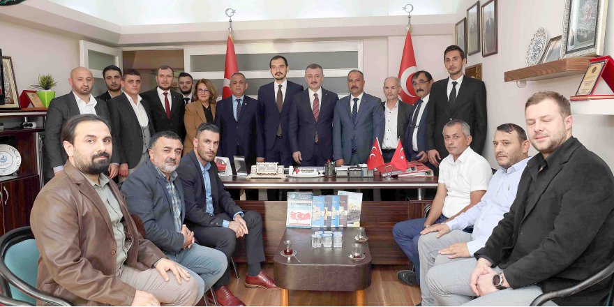 MHP ilçe teşkilatına gitti