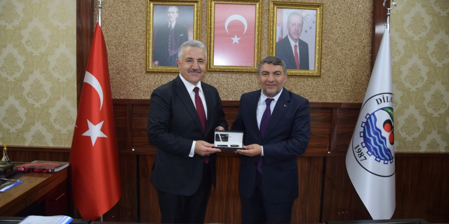 Eski Bakanın Dilovası ziyareti