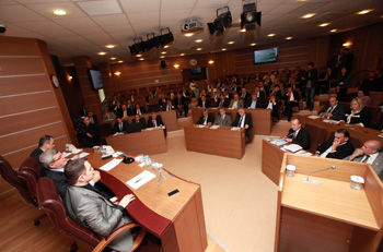 Yeni dönemin ilk meclisi toplanıyor