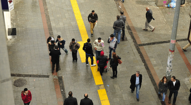 Bunlara dur diyecek kimse yok mu?