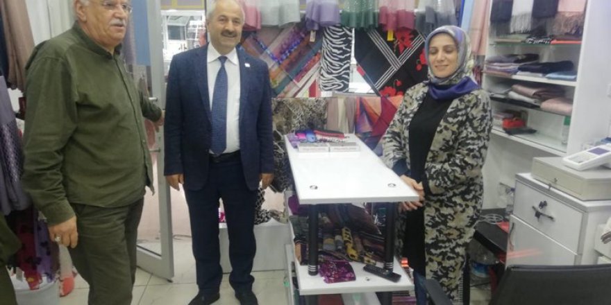 Esnafların taleplerini dinledi