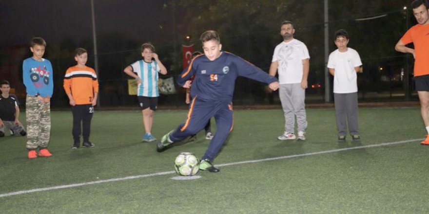 Babalar ve oğullar Halıda fena kapıştı