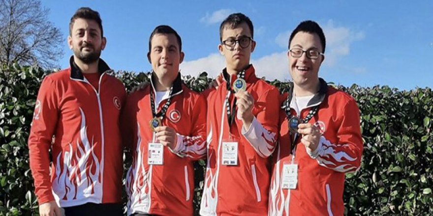 Altın çocuklardan tarihi başarı