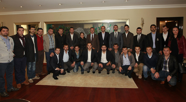 AK Gençlerden Köşker’e kutlama ziyareti