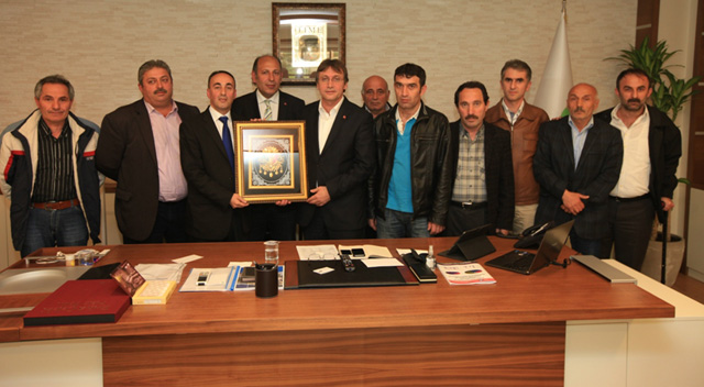 Demirci’ye tebrik ziyaretleri sürüyor