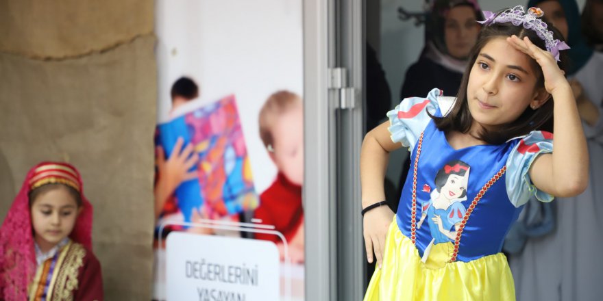 Bilgi evlerinde masal saati