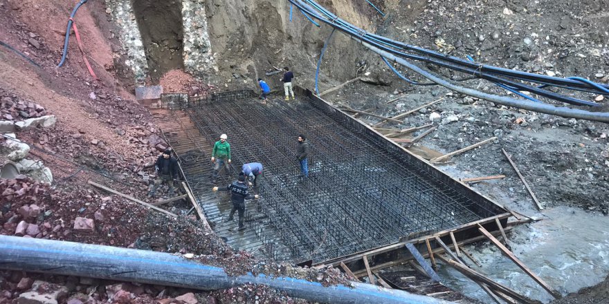 Köy yoluna yeni menfez