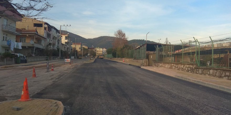 Caddeler yenileniyor  