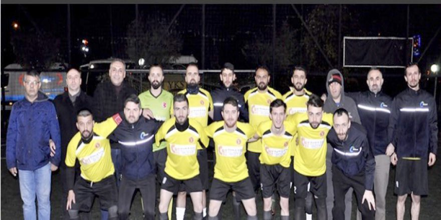 Kolsan sahada ve tribünde coşuyor