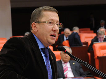 “MİT siyaseti dizayn etmeye kalkmıştır”