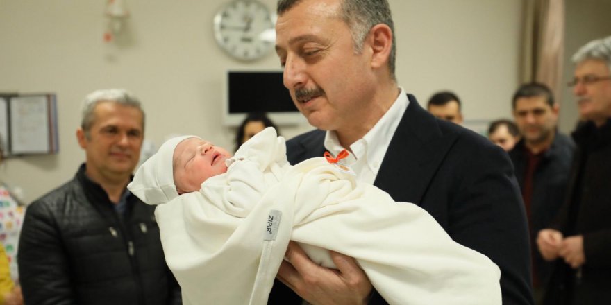 Kocaeli’de yeni yılın ilk bebeği