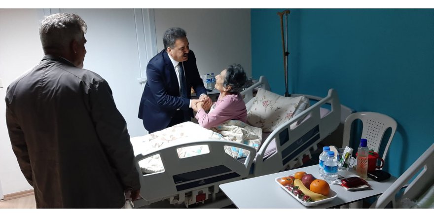 Kaymakam Güler Huzurevi sakinlerini unutmadı