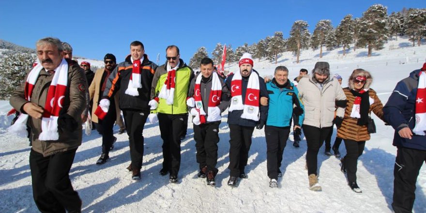 Sarıkamış şehitleri için yürüdü