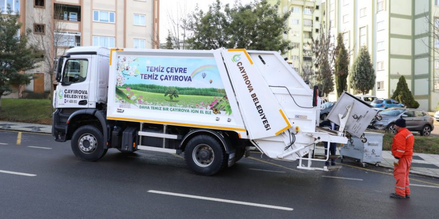 Yeni çöp kamyonu hizmette