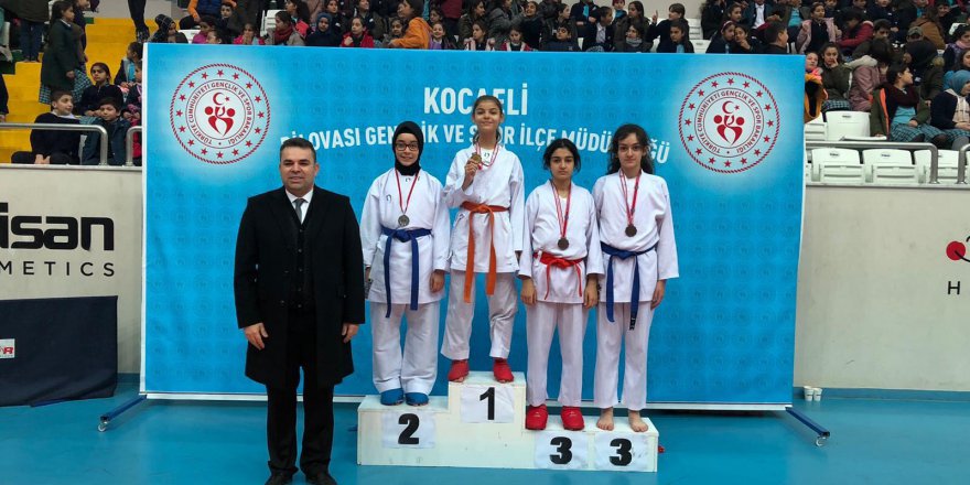 ÇESK karetecileri madalyayla döndü