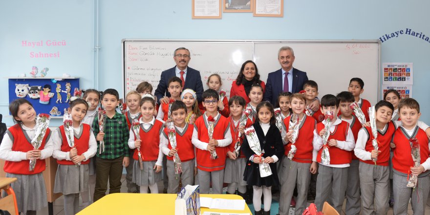 Çiler öğrencilerle buluştu