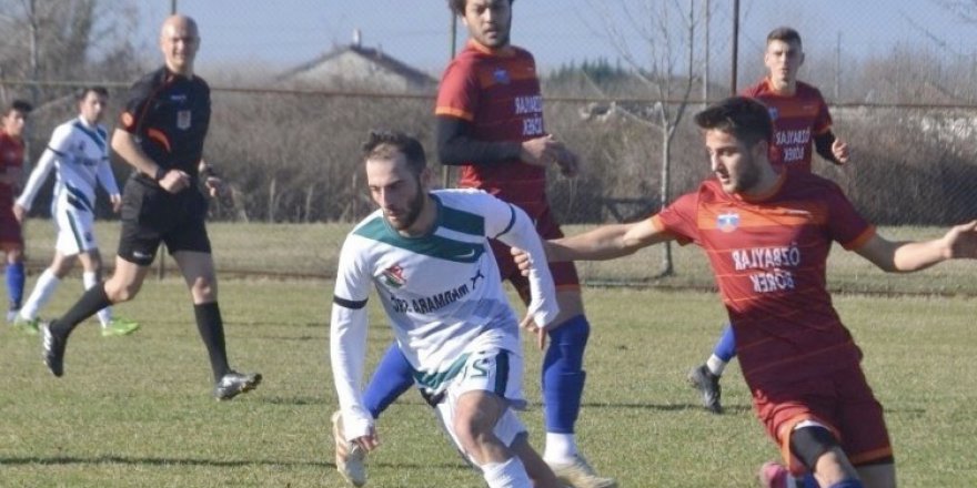 Kocaelili futbolcular tam bir lejyoner oldu