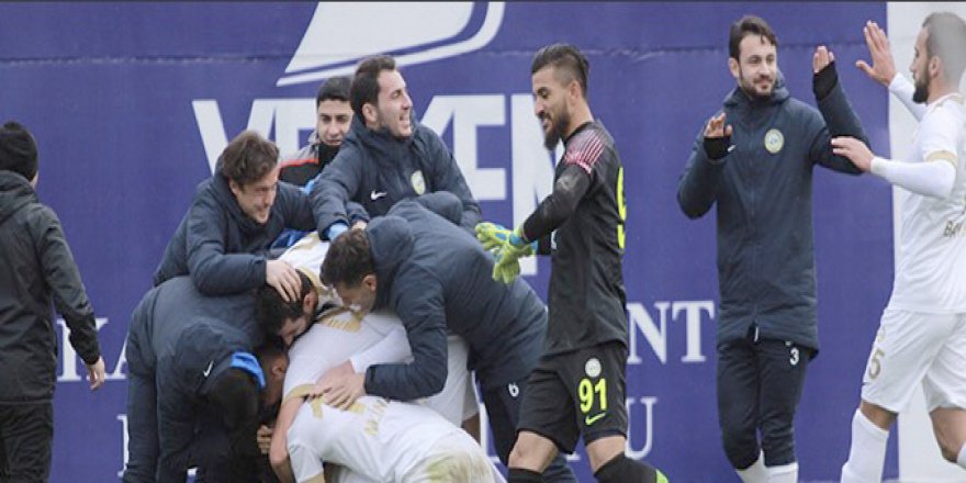 Derince Play-off hattında