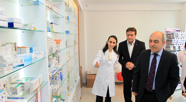 Ferah Eczanesi açıldı