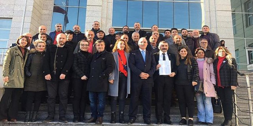 CHP’li Orhan mazbatasını aldı