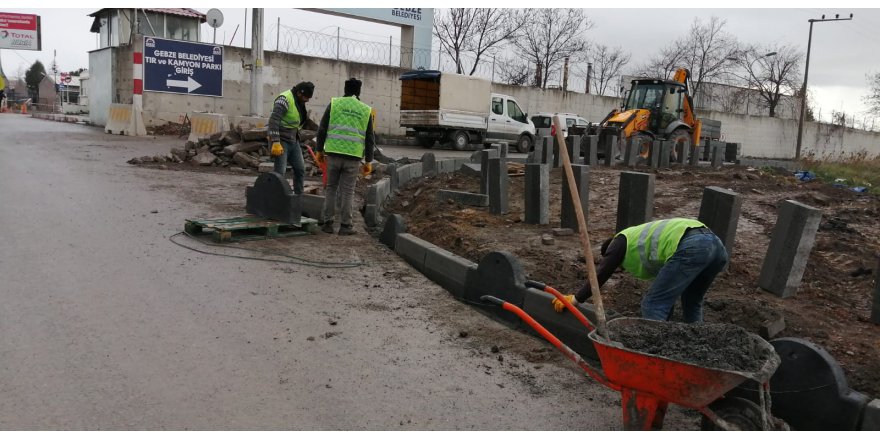 Fen işleri çalışmalarını sürdürüyor