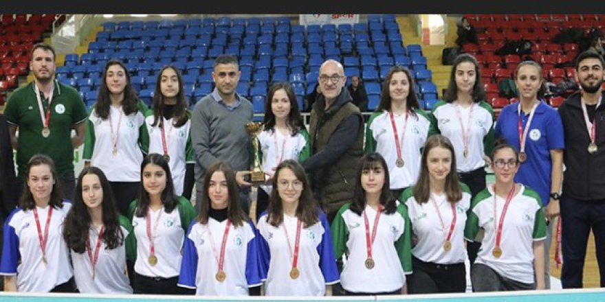 Şampiyon İzmit Belediyespor