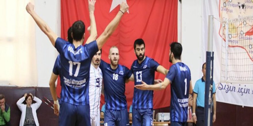 Efeler Balıkesir’den lider döndü