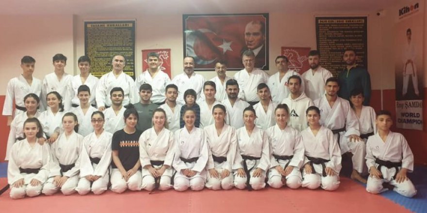 30 yıl önceki sporcuları Adnan Şamdan’ı ziyaret etti