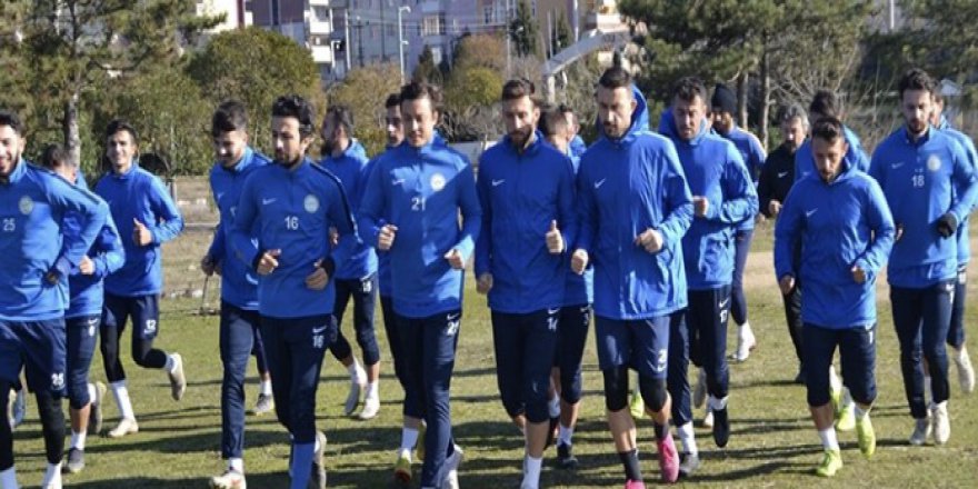 Derincespor derbiye hazırlanıyor