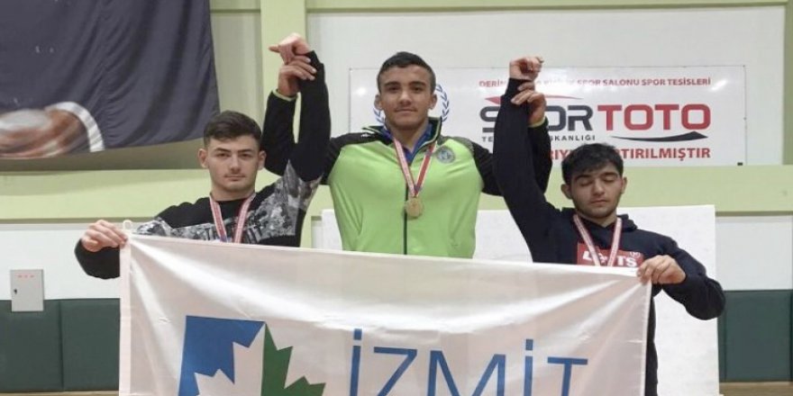 Güreşçiler zımba gibi