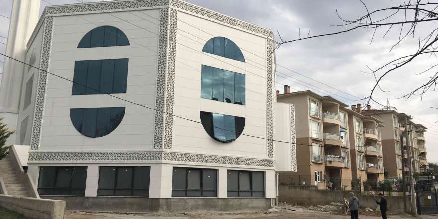 Camiye malzeme yardımı