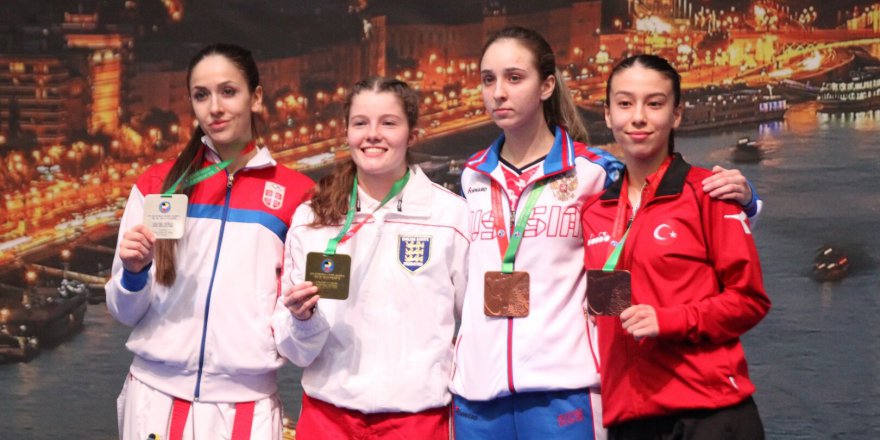 Karateciler Avrupa’da fırtına gibi esti