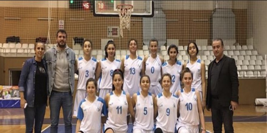 Genç periler namağlup şampiyon